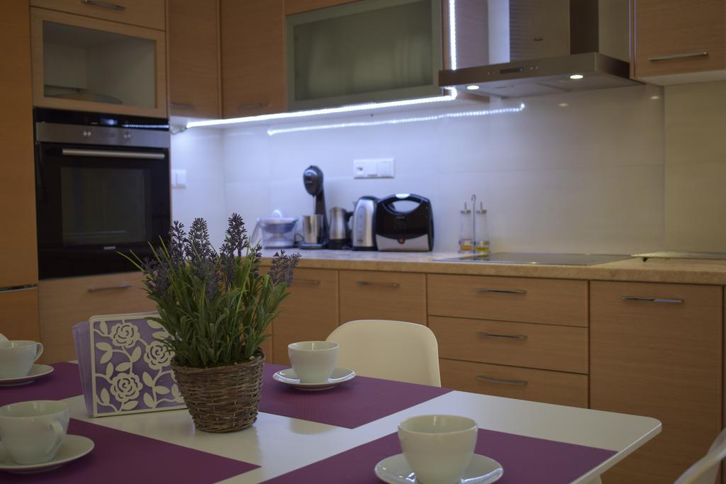 Studio Holiday Kalamata Apartment Exterior foto