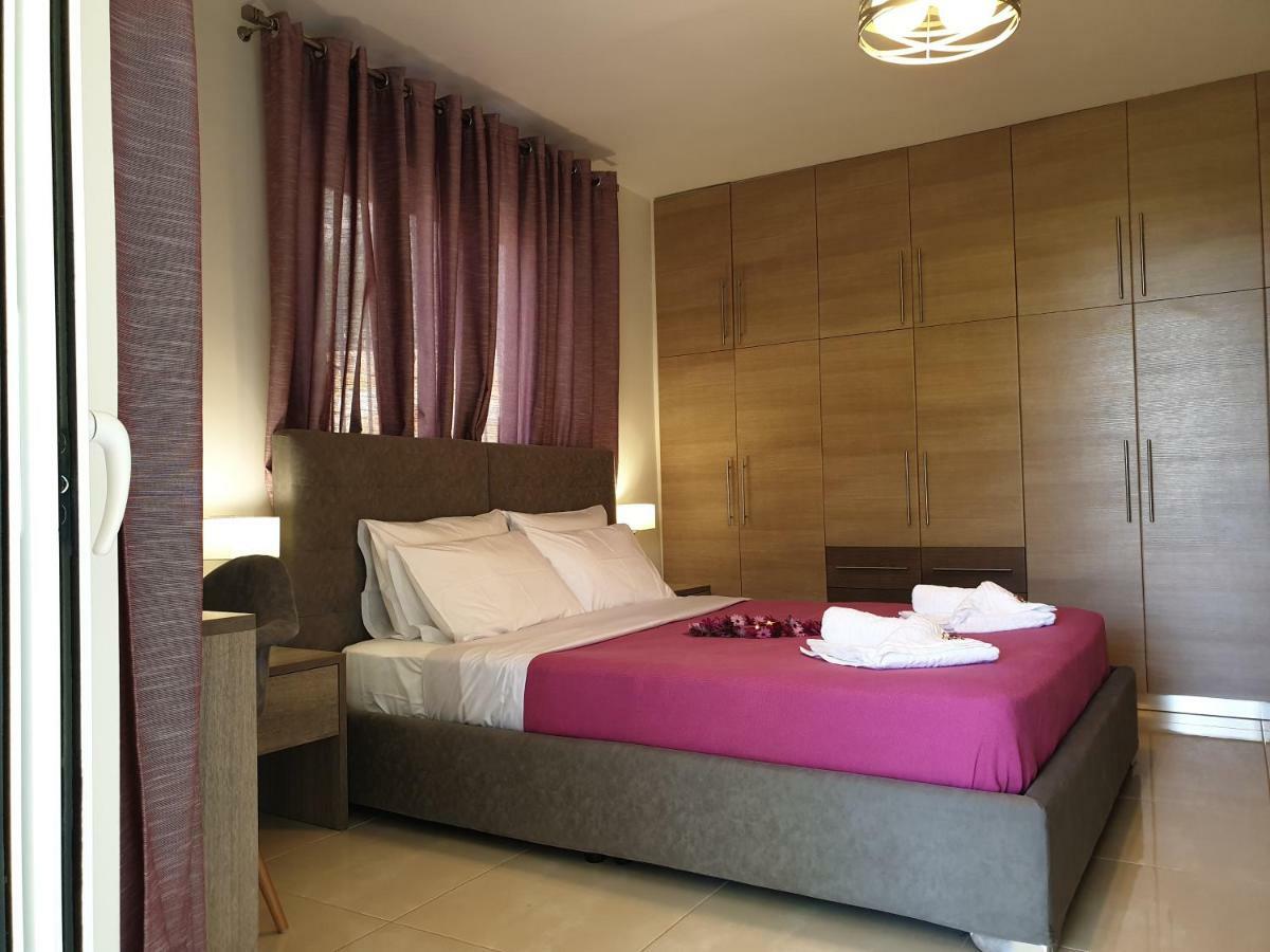 Studio Holiday Kalamata Apartment Exterior foto