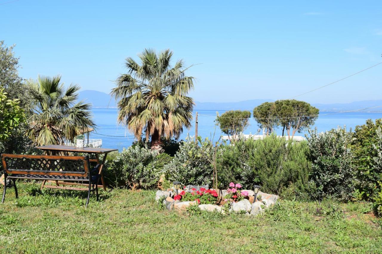 Studio Holiday Kalamata Apartment Exterior foto